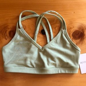 NWT Beyond Yoga Speckle Alloy Bra